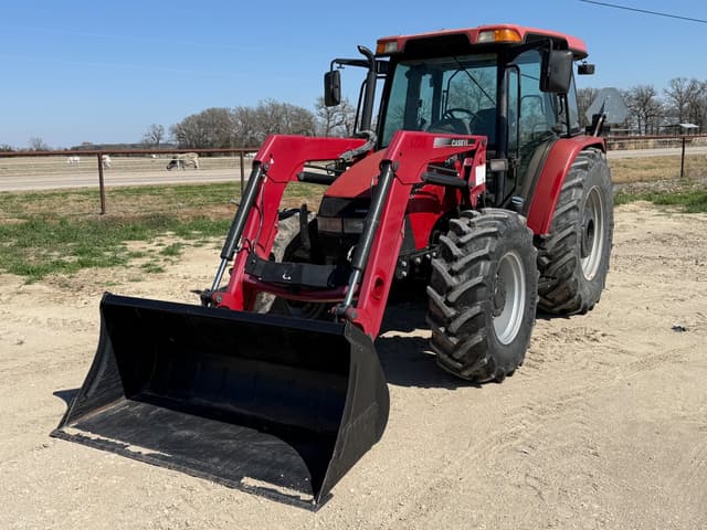 Image of Case IH Farmall 105U equipment image 3