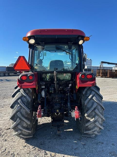 Image of Case IH Farmall 115A equipment image 2