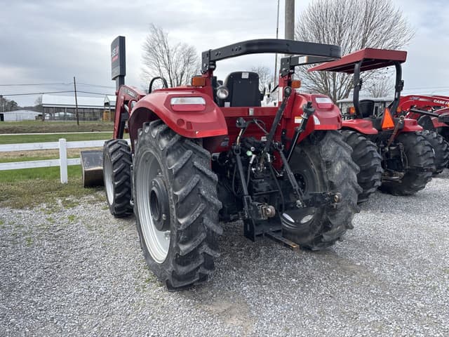 Image of Case IH Farmall 115C equipment image 4