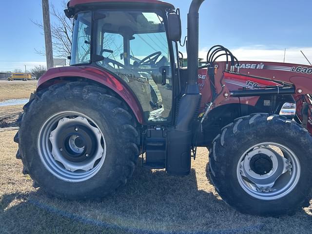 Image of Case IH Farmall 120C equipment image 4