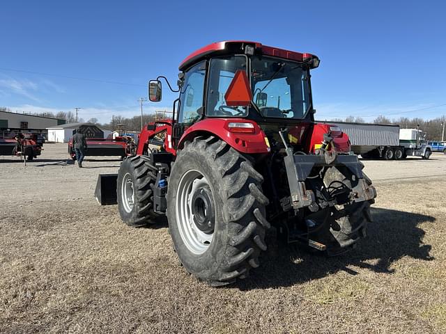 Image of Case IH Farmall 120C equipment image 3