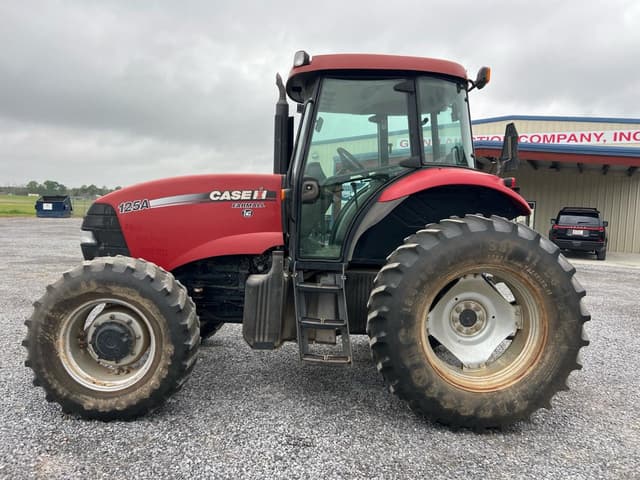 Image of Case IH Farmall 125A equipment image 1