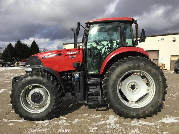 Image of Case IH Farmall 130A equipment image 3