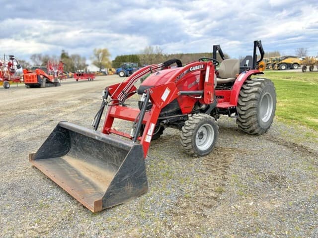 Image of Case IH Farmall 40A equipment image 1