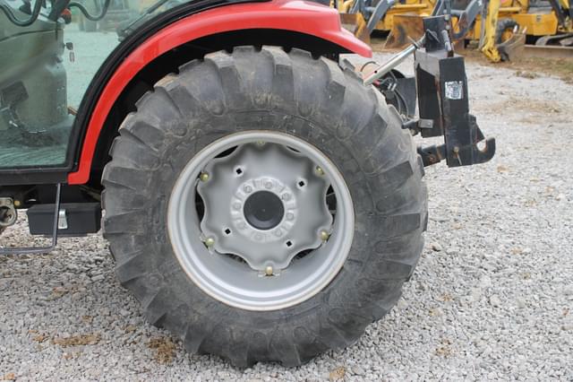 Image of Case IH Farmall 45 equipment image 2