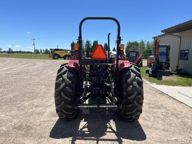 Image of Case IH Farmall 65C equipment image 3