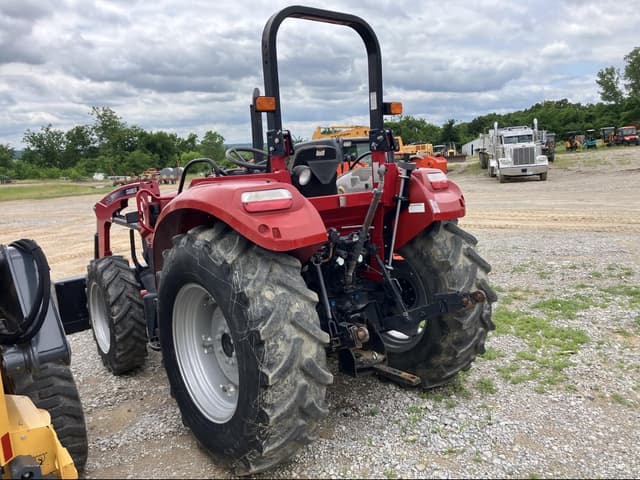 Image of Case IH Farmall 75C equipment image 3