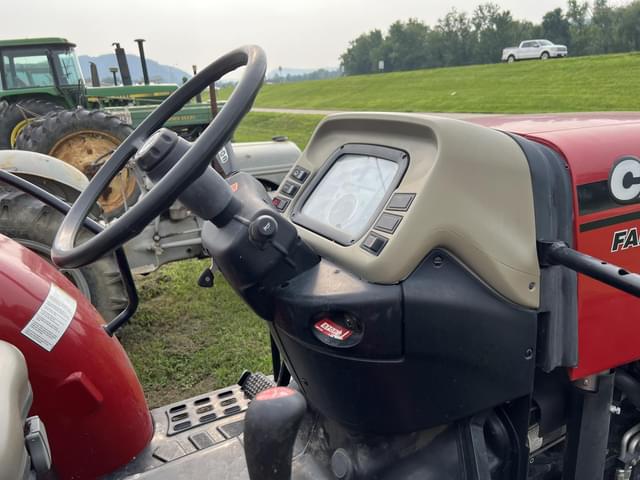 Image of Case IH Farmall 75C equipment image 4