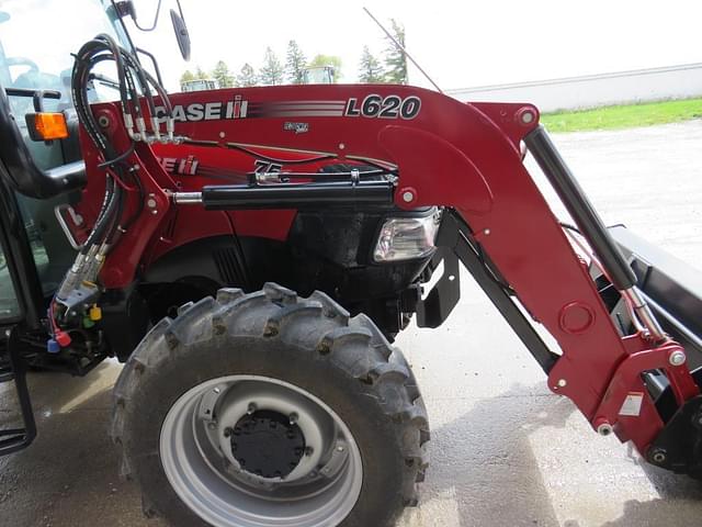 Image of Case IH Farmall 75C equipment image 4