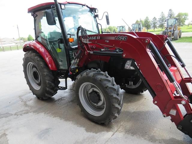 Image of Case IH Farmall 75C equipment image 3