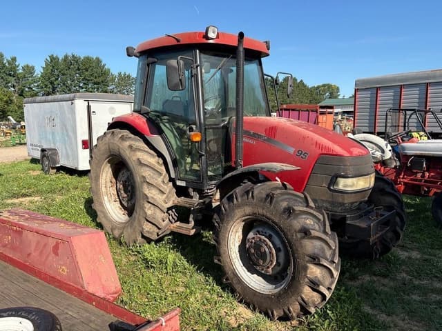 Image of Case IH Farmall 95 equipment image 3