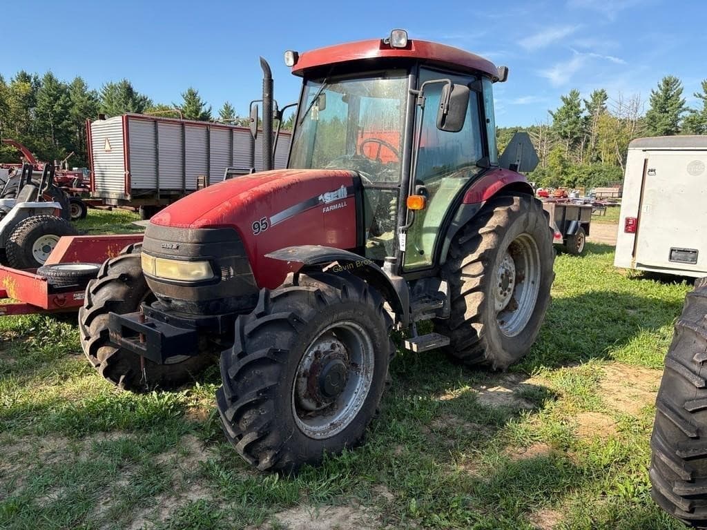Image of Case IH Farmall 95 Primary image
