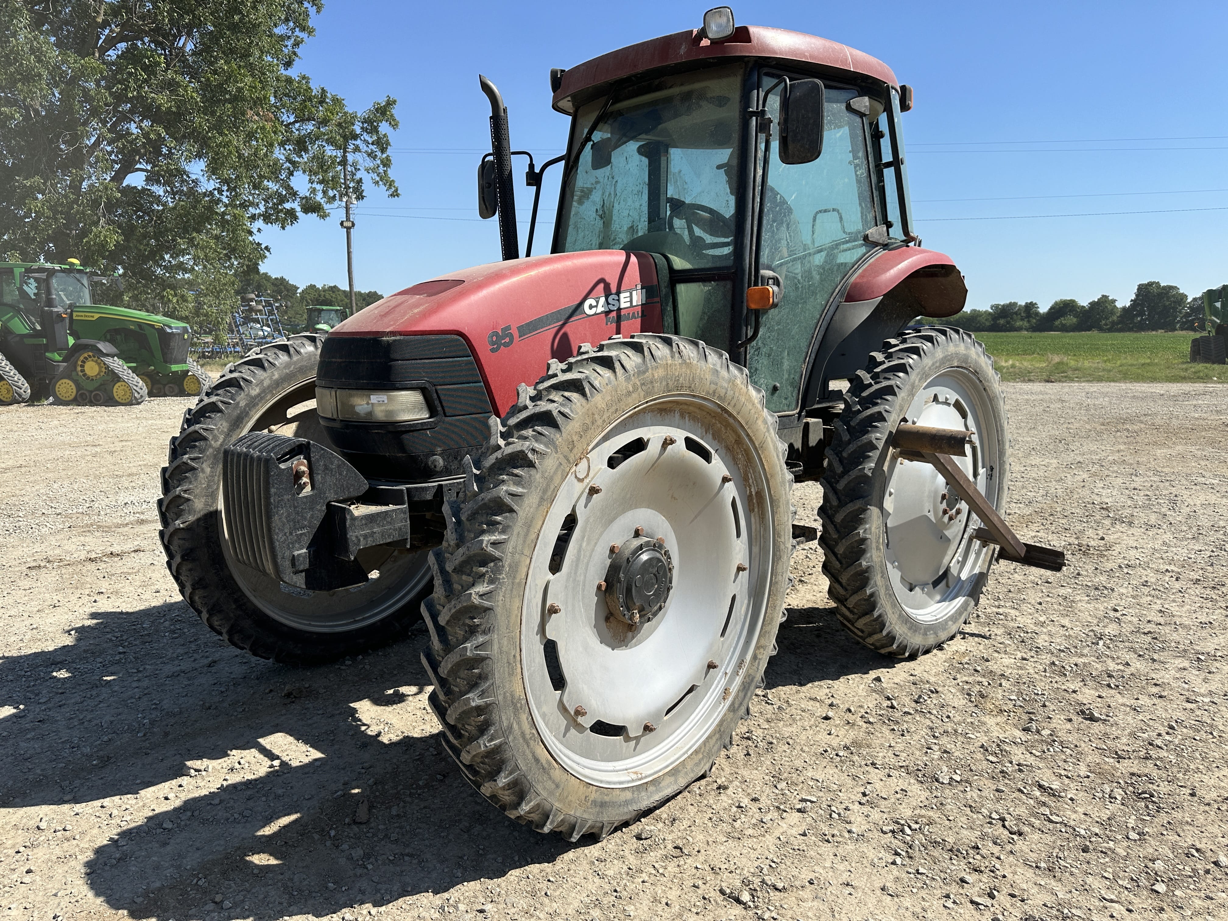 Main image Case IH Farmall 95