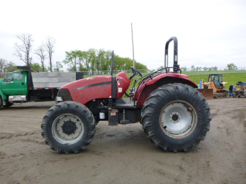 Main image Case IH Farmall 95