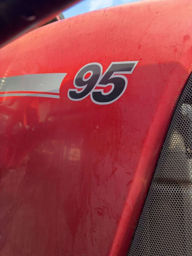 Image of Case IH Farmall 95 equipment image 4
