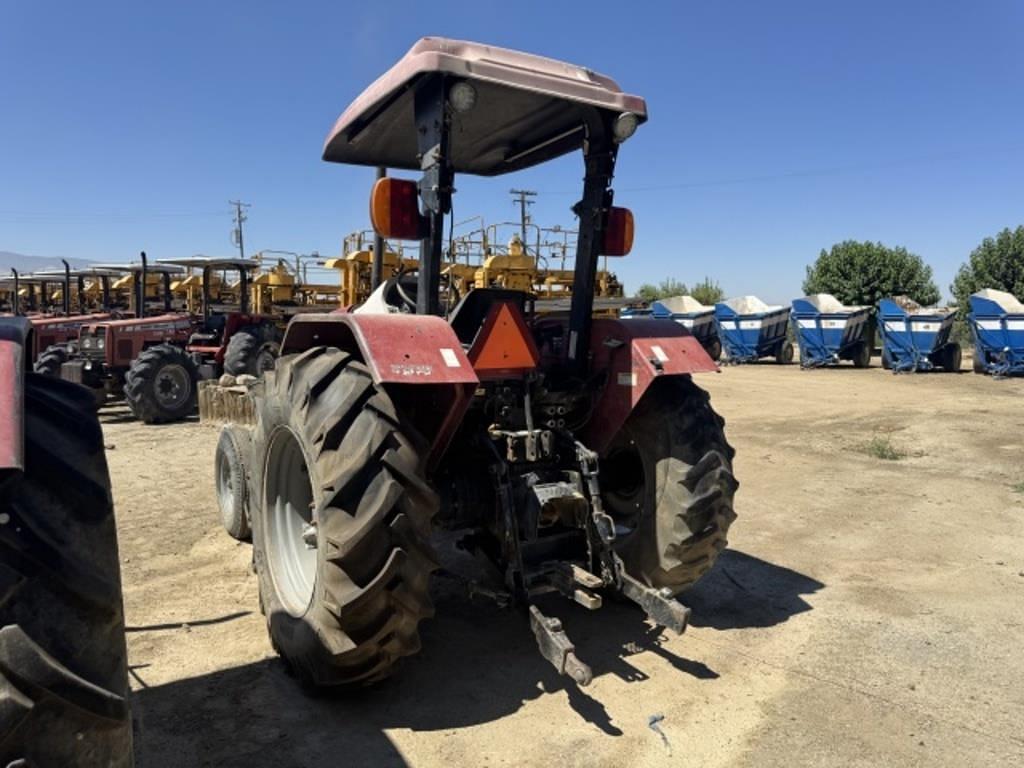 Image of Case IH Farmall 95U Image 1