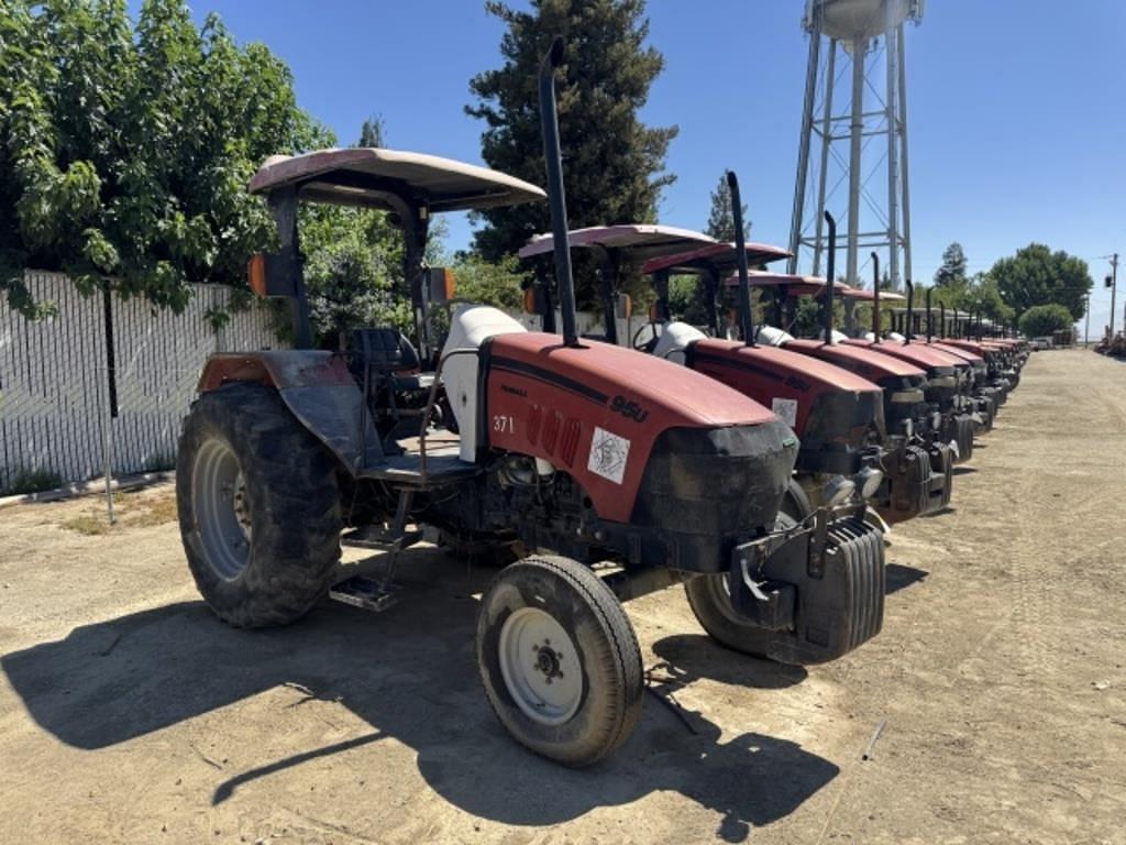 Image of Case IH Farmall 95U Image 0