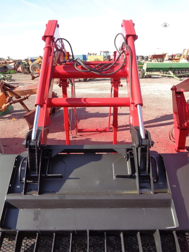 Image of Case IH L300 equipment image 2