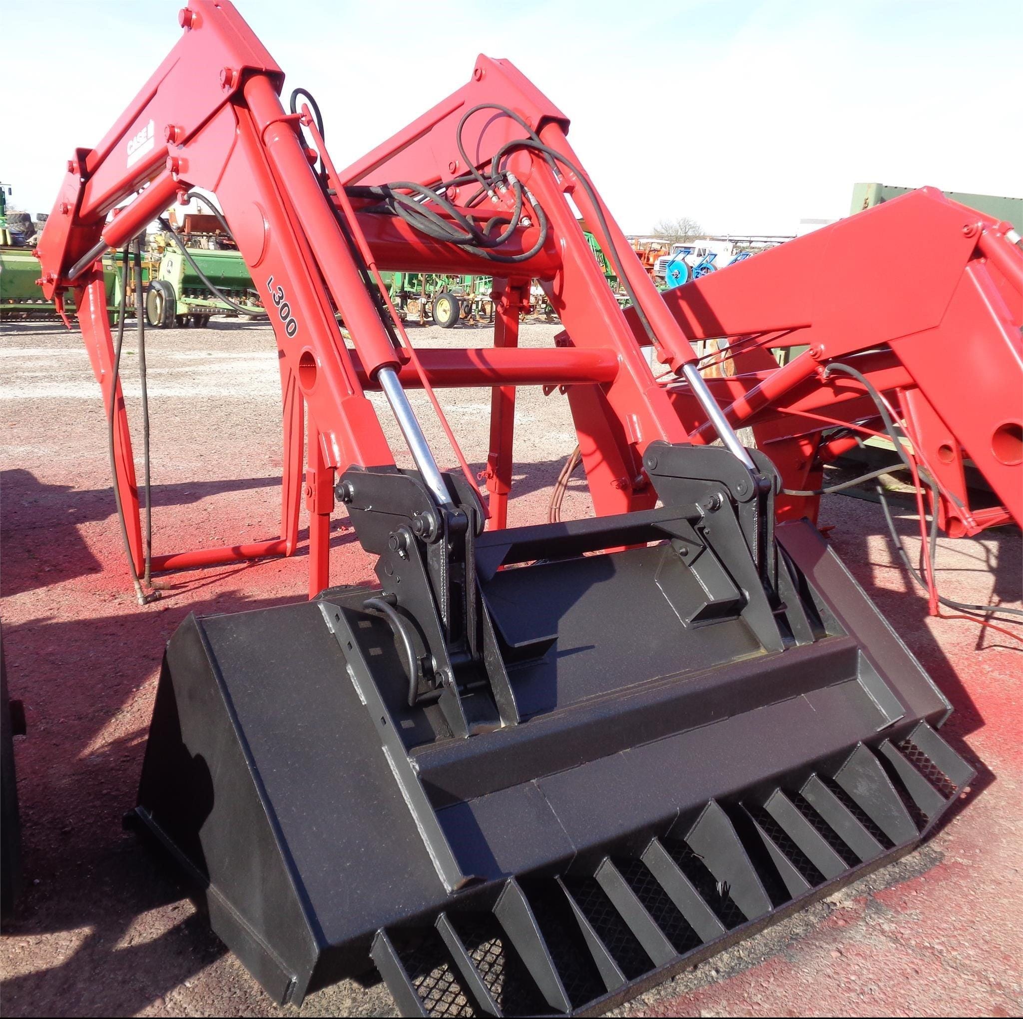 Case IH L300 Equipment Image0