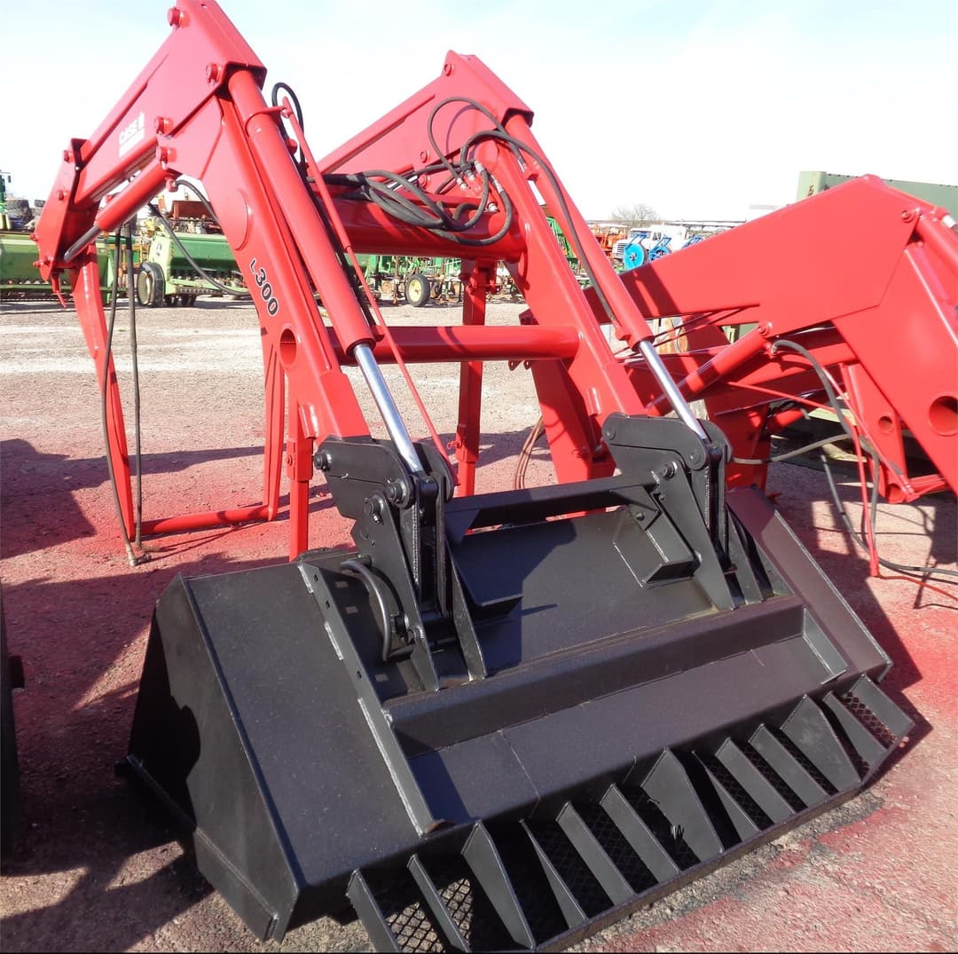 Image of Case IH L300 Primary image