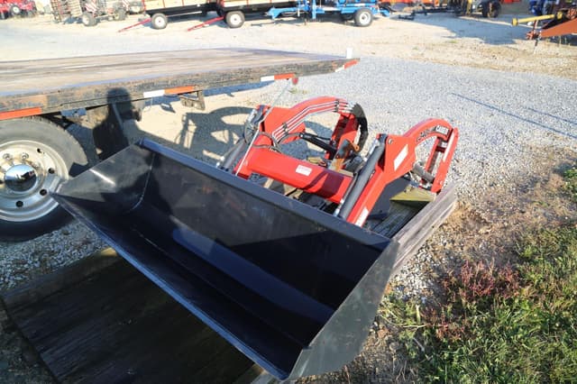Image of Case IH L340A equipment image 2
