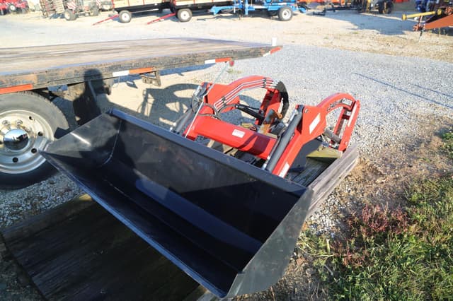 Image of Case IH L340A equipment image 2