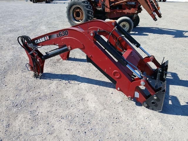 Image of Case IH L630 equipment image 2