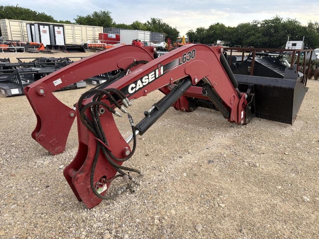 Image of Case IH L630 Image 1