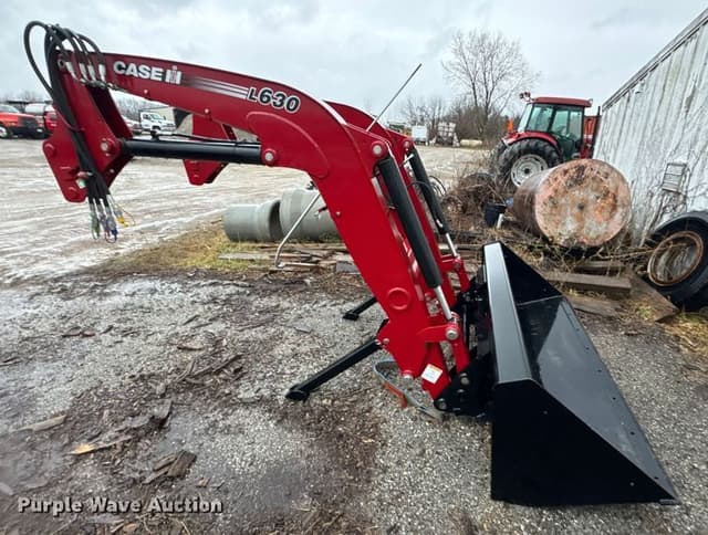 Image of Case IH L630 equipment image 3
