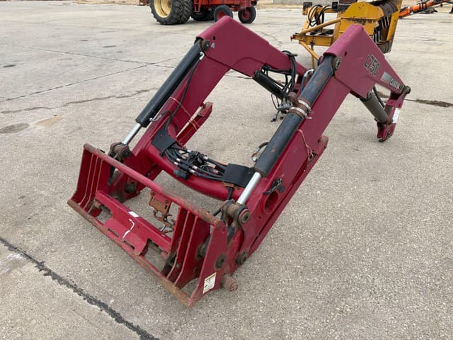 Image of Case IH L750 equipment image 2
