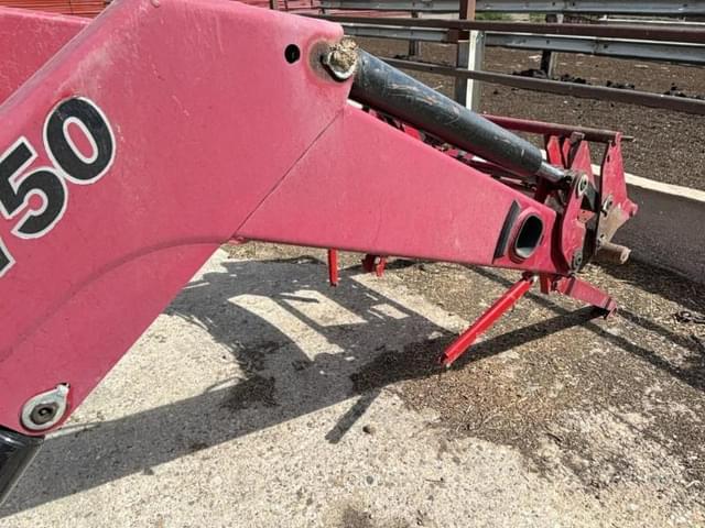 Image of Case IH L750 equipment image 2