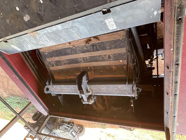 Image of Case IH LBX432 equipment image 4