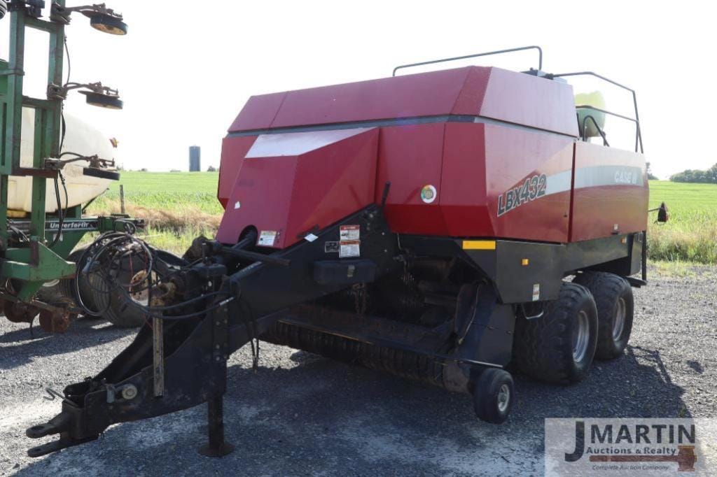 Case IH LBX432 Equipment Image0