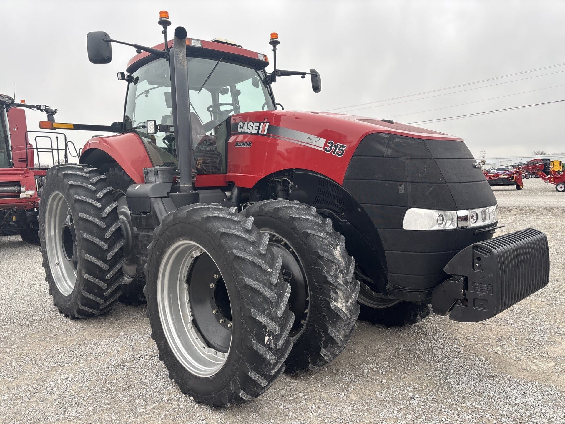 Case IH Magnum 315 Equipment Image0