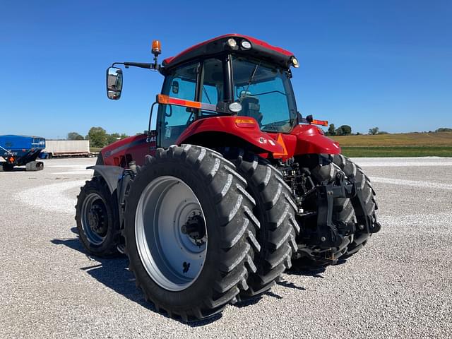 Image of Case IH Magnum 180 equipment image 4