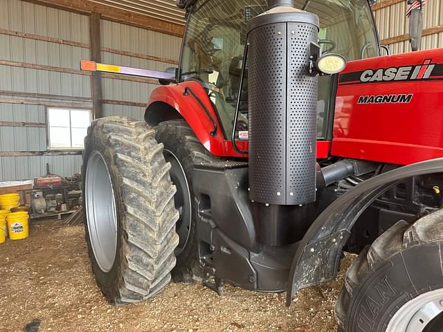 Image of Case IH Magnum 180 equipment image 2