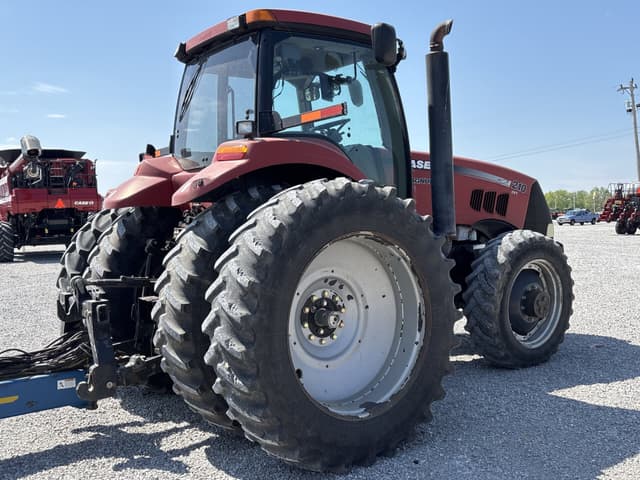 Image of Case IH Magnum 210 equipment image 2