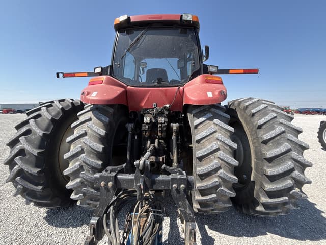 Image of Case IH Magnum 210 equipment image 3