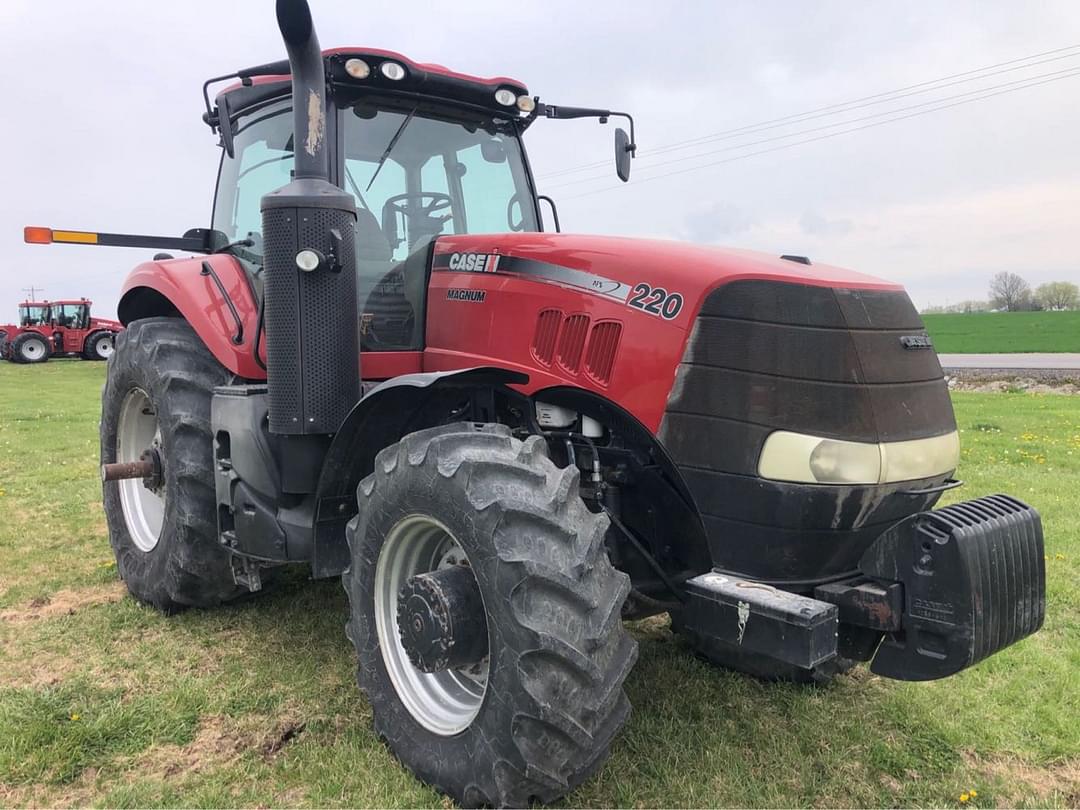 Image of Case IH Magnum 220 Primary image