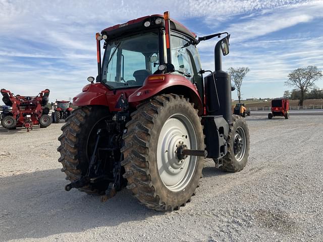 Image of Case IH Magnum 220 equipment image 2