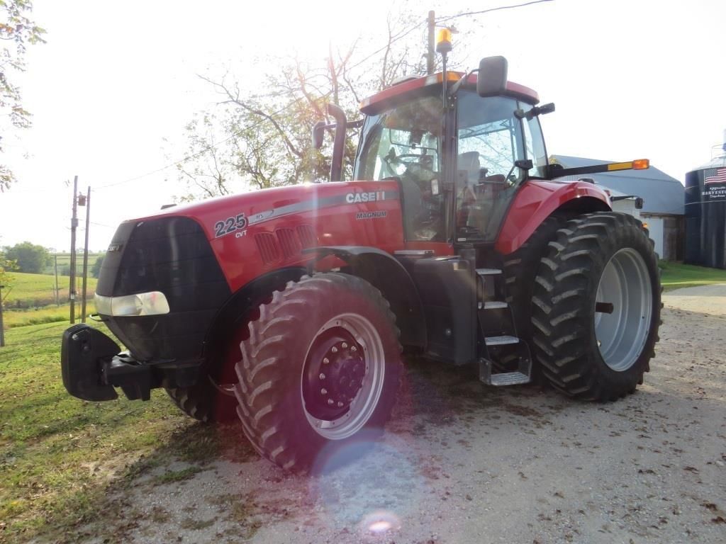 Case IH Magnum 225 Equipment Image0