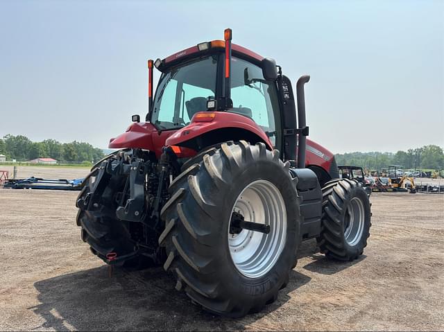 Image of Case IH Magnum 235 equipment image 2
