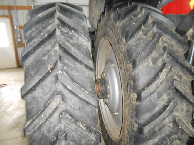 Image of Case IH Magnum 235 equipment image 3