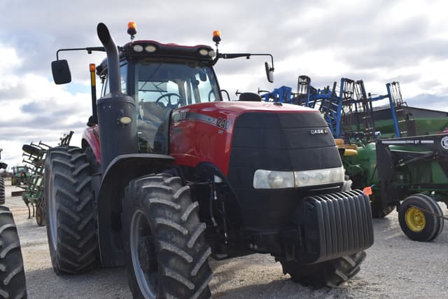 Image of Case IH Magnum 240 equipment image 2