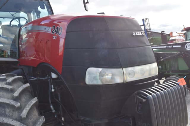 Image of Case IH Magnum 240 equipment image 4