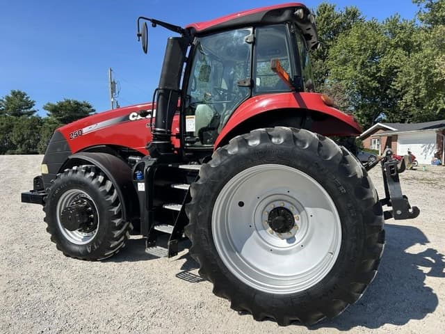 Image of Case IH Magnum 250 equipment image 4