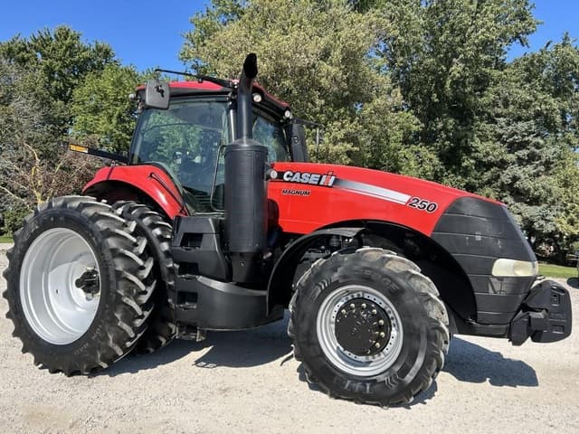Image of Case IH Magnum 250 equipment image 1