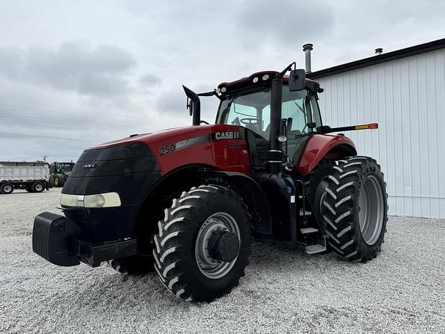 Image of Case IH Magnum 250 equipment image 1