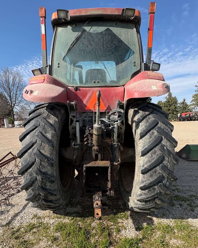 Image of Case IH Magnum 260 equipment image 2