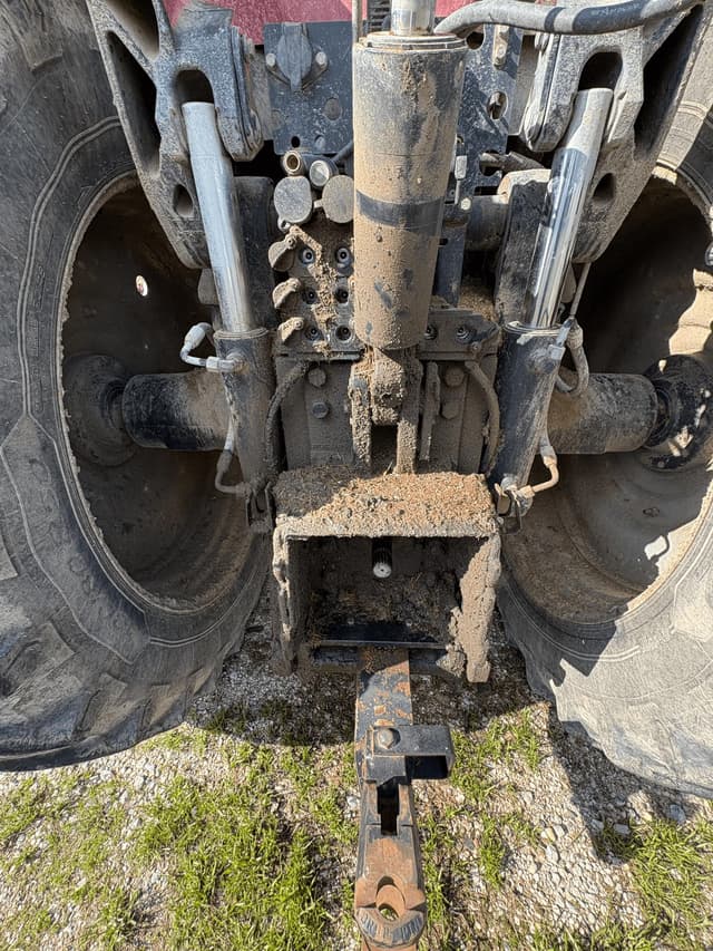 Image of Case IH Magnum 260 equipment image 3